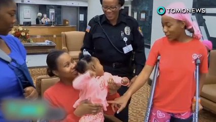 Bebê sobrevive sendo jogado do carro na vala de tempestade.