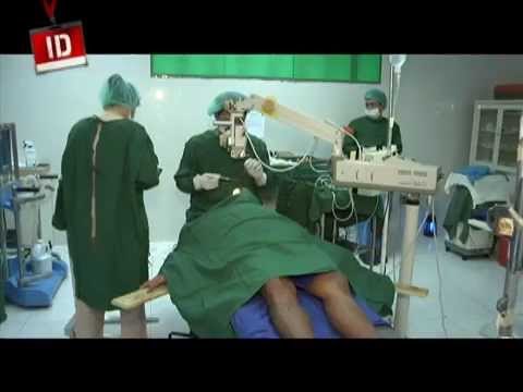 Ophthalmologist in Nueva Ecija gives free eye check ups and operations | Investigative Documentaries