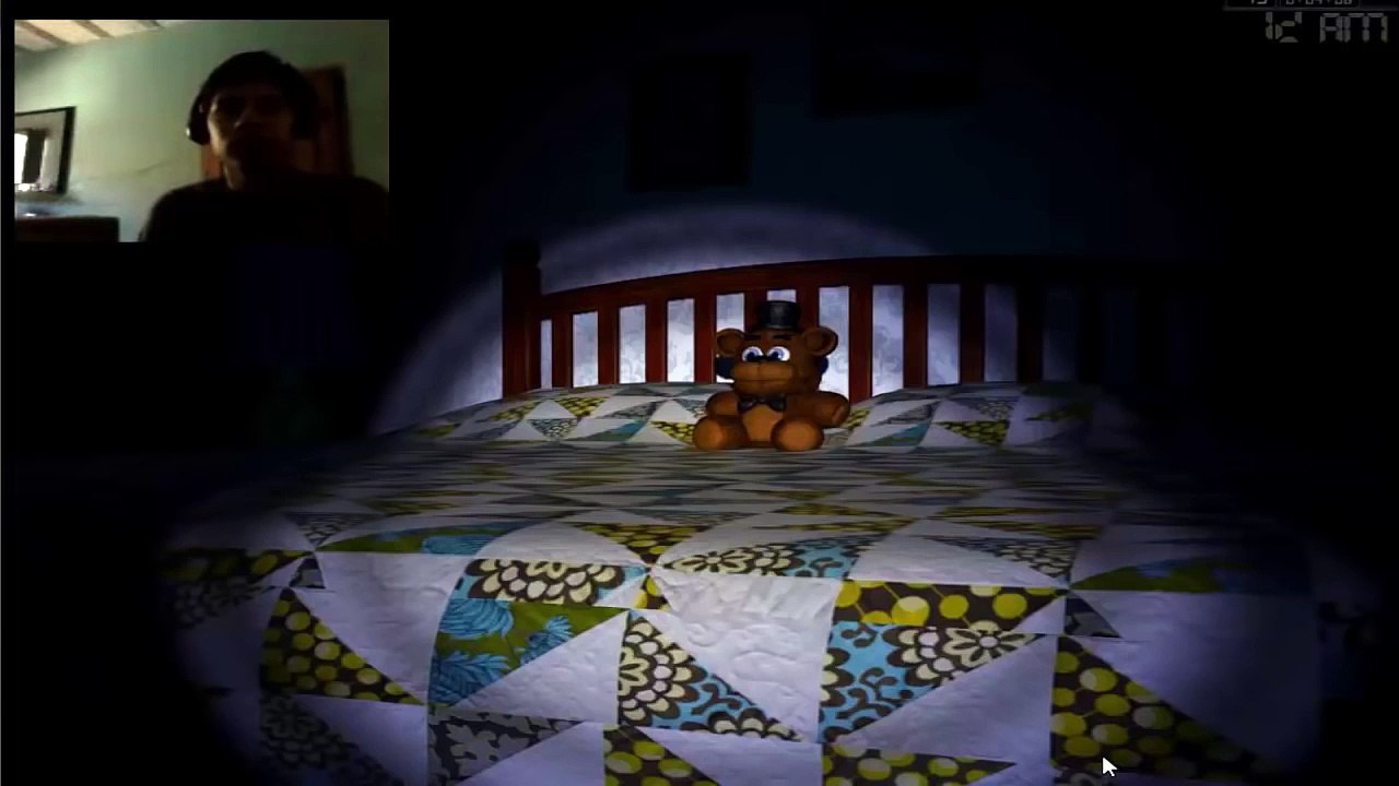 five nights at freddy´s 4 Jogando na segunda noite!!