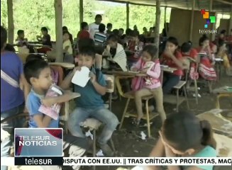 Guatemala: niños estudian en precariedad desde hace 3 años