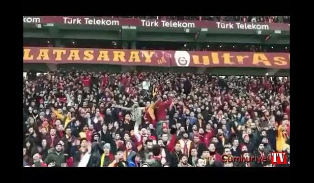 Galatasaray maçında Yaşa Mustafa Kemal paşa yaşa sesleri
