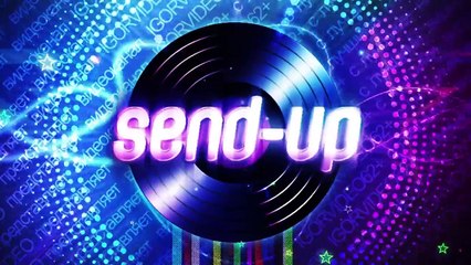 МАЛЕНЬКАЯ ЖЕНЩИНА НЕСЕТ БОЛЬШОЙ ХОЛОДИЛЬНИК. РЖАКА))