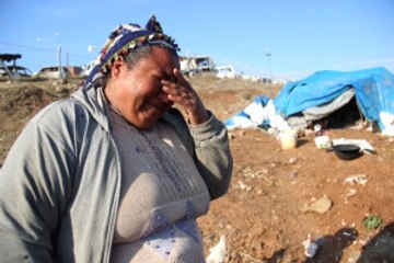 Naylon Çadırda Yaşayan Aile Yardım Bekliyor