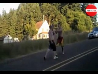 Sirk Gibi Sokak Dövüşü