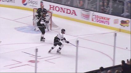 Chris Pronger met en échec Justin Bieber