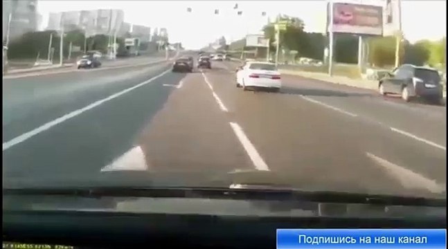 Везунчики на дороге Смотреть весь ролик!