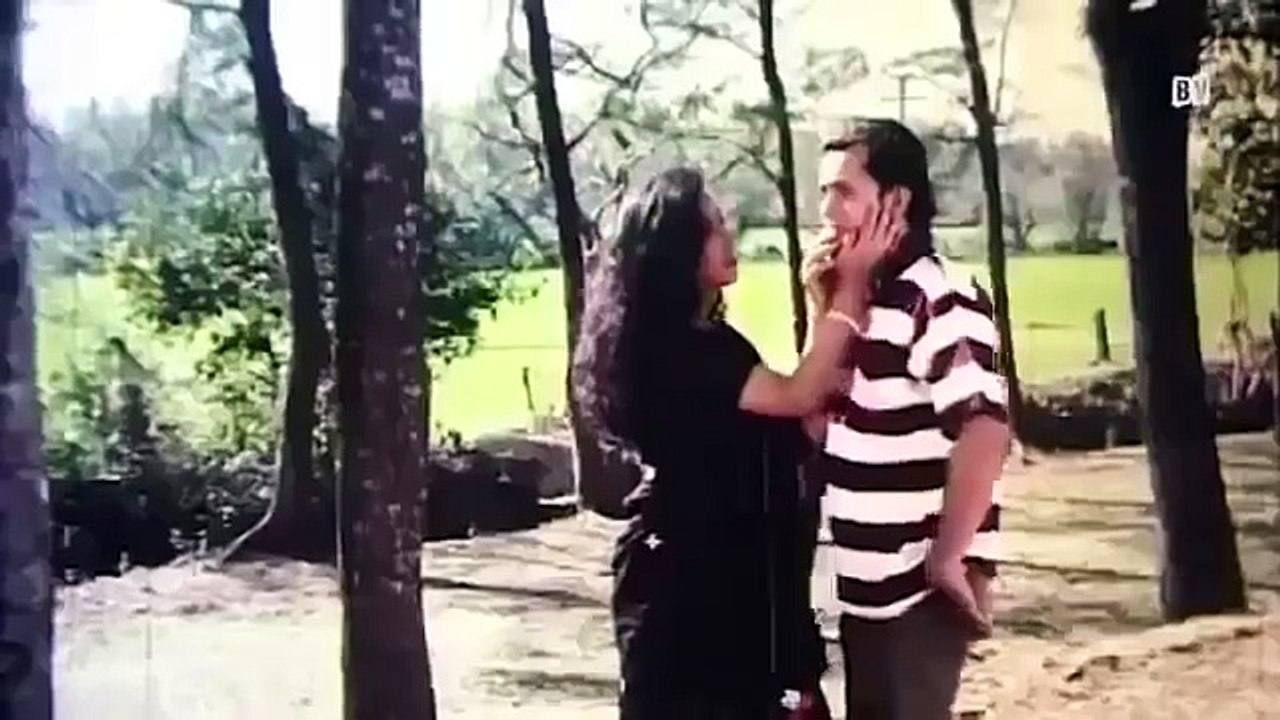 Tumi Amar Emoni Ekjon - Salman Shah HD Song 1080p