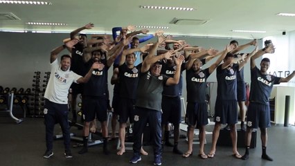 Ó o gás! Elenco do Corinthians entra na onda e dança a nova sensação da internet