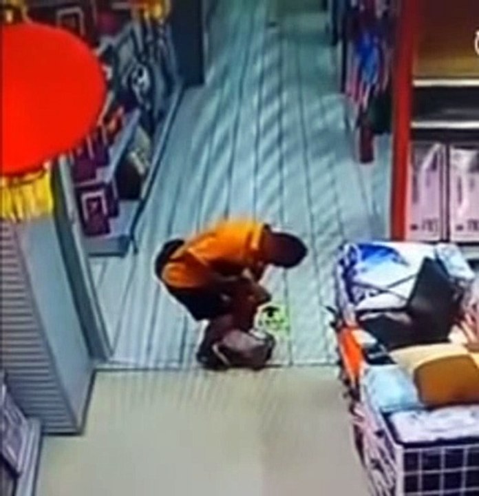 Brincadeira faz pai matar acidentalmente o filho