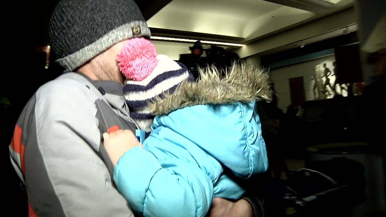 Des "voyageurs interdits" libérés de l'aéroport de Chicago