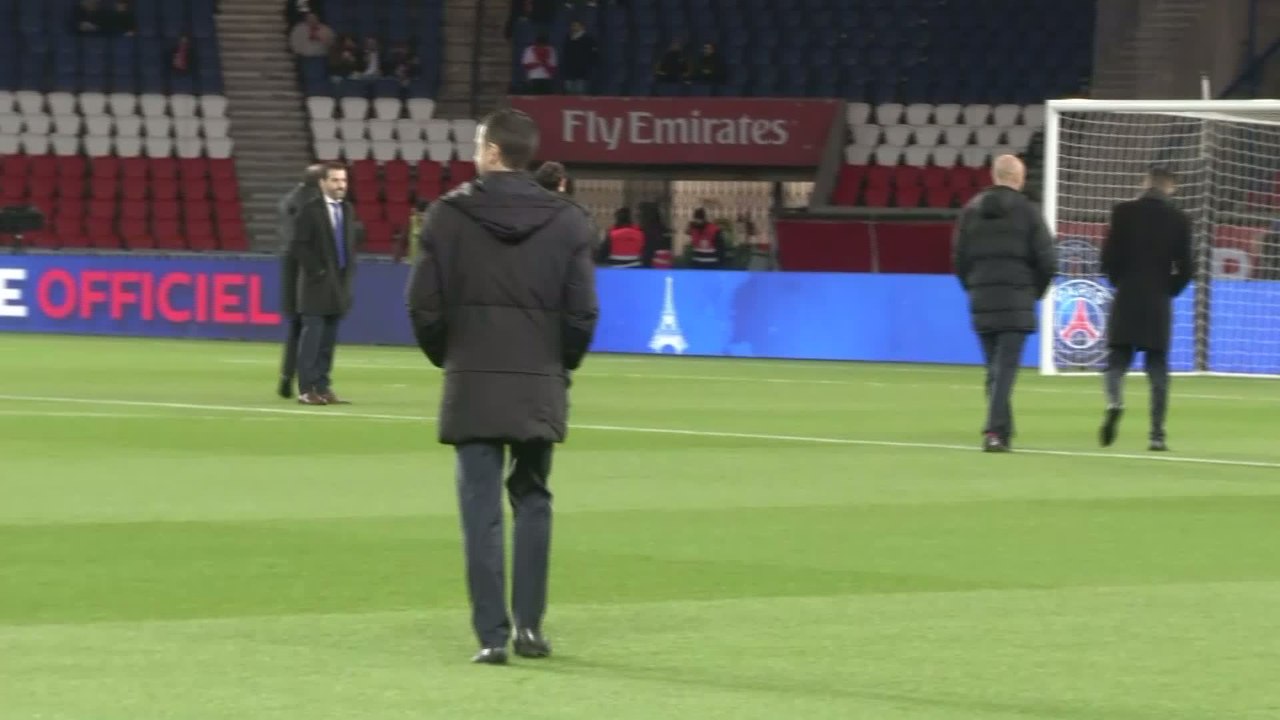 Foot - L1 - PSGvsASM : Le corps arbitral sur la pelouse