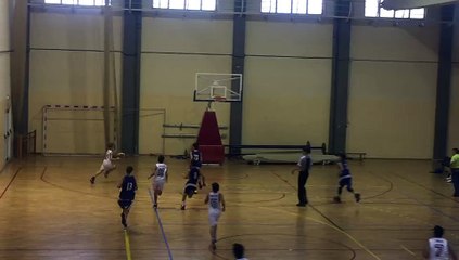 CANASTA DE IVAN JIMENEZ DEL C.B. CHIPIONA AGROGADES.