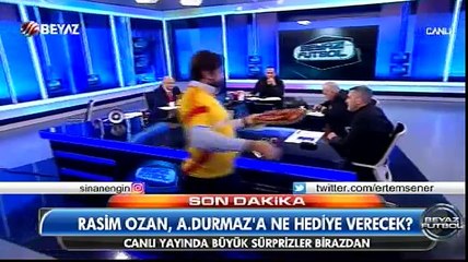 Rasim Ozan stüdyoya sucuk ve pastırmayla geldi