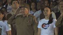 Miles de jóvenes marchan en Cuba en homenaje a José Martí y Fidel Castro