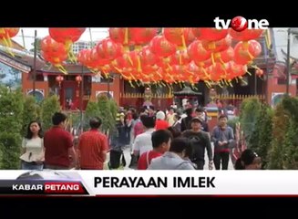 Perayaan Imlek Tahun Ayam Api di Indonesia