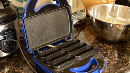 Hostess Twinkies Cake Snack Maker Gadget Review