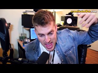 Helyumu Çekip Enteresan Bir Beatbox Performansı Sergileyen Eleman