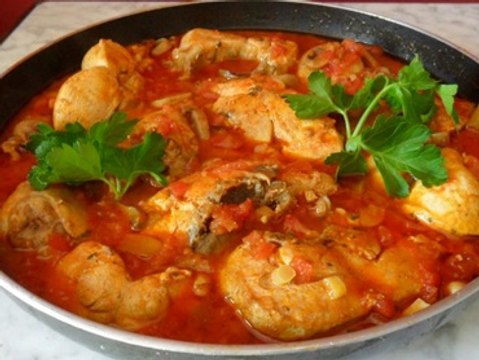 Como Fazer Frango ao Molho de Tomates Frescos - Receita Sensacional