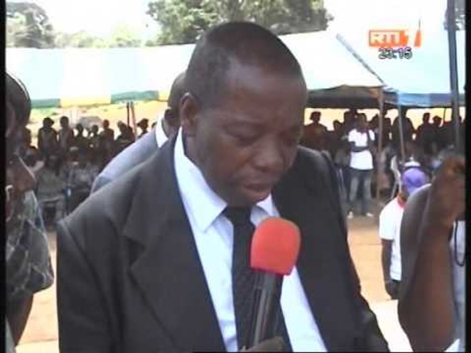 Biankouma l'Unicef et les cadres de la région réhabilientent les centres de santé de la région