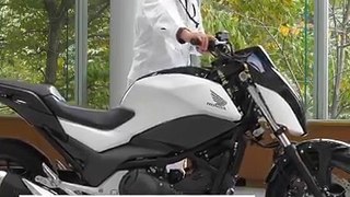 Moto da Honda que se equilibra nova tecnologia