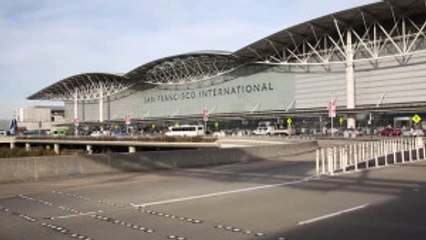 Havaalanında Trump Karşıtı Gösteri - San