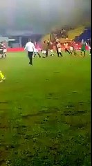 تحية هيرفي رينارد مدرب المغرب ل عصام الحضري عقب الفوز على المغرب
