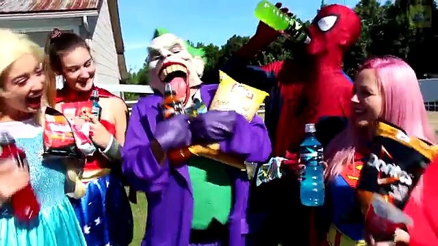 Spiderman & Frozen Elsa vs Joker & Blue Cat! w/ Spidergirl Maleficent Bad Baby Hulk! Super