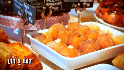 Crazy for pastries at Wildflour Bakery