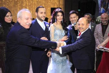 İzzet Yıldızhan: Dinamik Bir Türkiye İçin Oyum 'Evet' Olacak