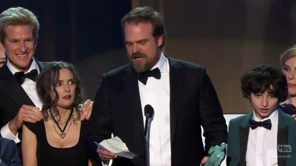 Le moment d'égarement de Winona Ryder aux SAG Awards