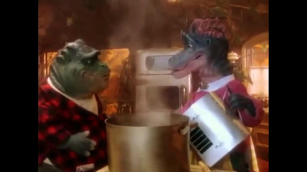 DINOSAURIOS - bebe sinclair juega con su papa