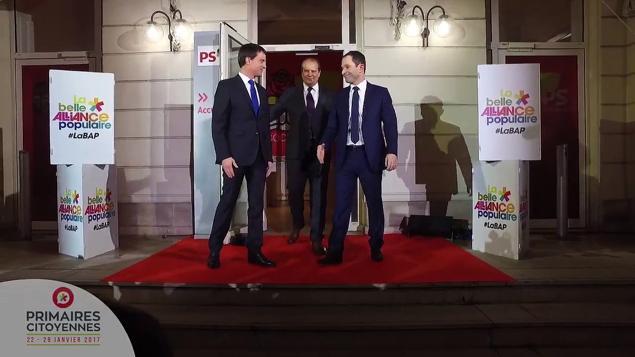 Primaires citoyennes - #PrimairesCitoyennes, Poignée de main entre @benoithamon et @manuelvalls au s