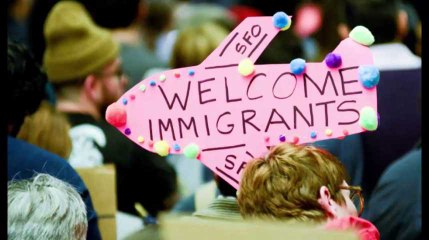 Immigration : "sit-in" géant anti-Trump à l'aéroport de San Francisco