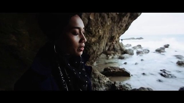 Yuna gives ANGELIC Live Acoustic Performance Singing Spaceships