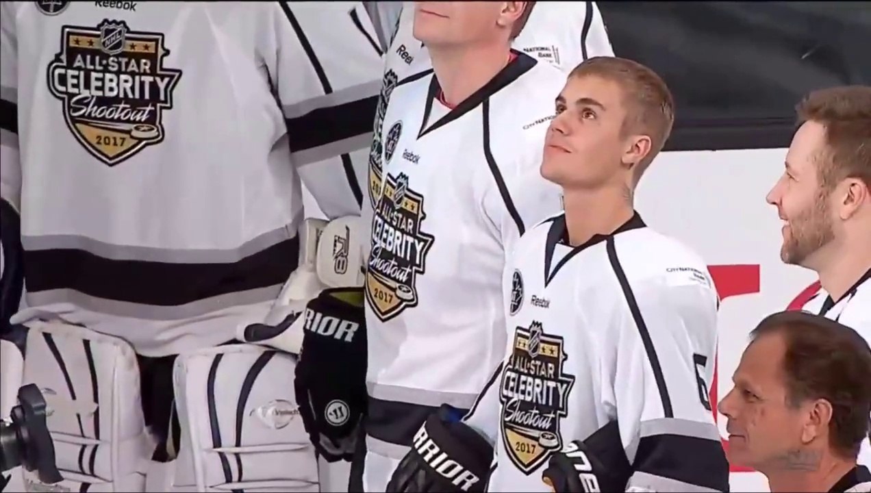 Justin Bieber vraiment bon en hockey sur glace (NHL All Star Game)