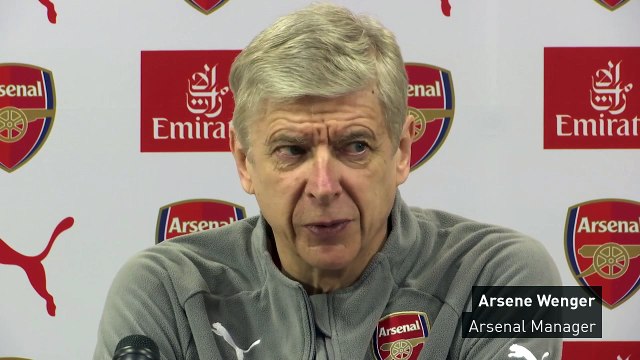 Wenger says Arsenal must be cautious with Danny Welbeck