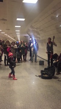 Adorable maestro orchestrates subway performers in Istanbul