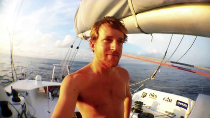 J85 : Incroyables images de Foresight Natural Energy vu du ciel !  / Vendée Globe