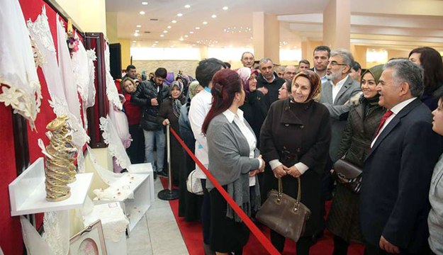 760 MELMEK KURSİYERİNİN 1025 EL EMEĞİ GÖZ NURU ESERİ GÖRÜCÜYE ÇIKTI