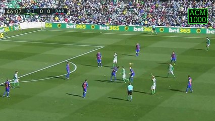 Que fase! Em tarde apagada, Messi toma chapéu de ex-corinthiano