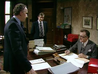 Yes Minister Season 1 Episode 5 The Writing on the Wall