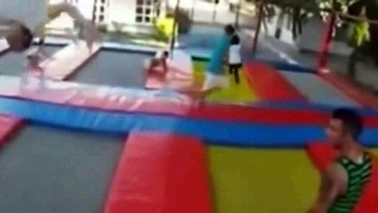 As Cenas mais engraçadas e Bizarras da Internet 2017
