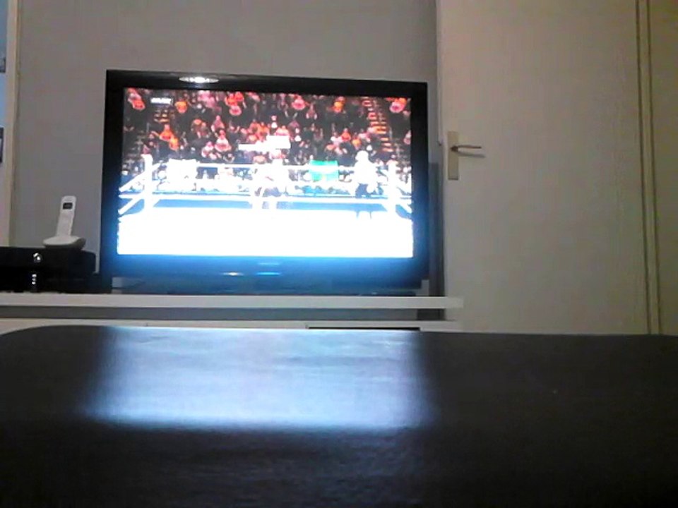 Raw : Mark Henry vs Cesaro 2014