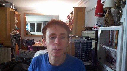 Wiwi égratigne "a kiss to build a dream on"