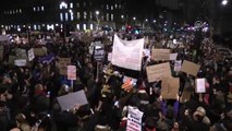 Trump'ın Vize Yasağı Birleşik Krallık'ta Protesto Edildi