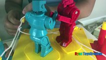 Рок-ЭМ носок их роботы семьей весело Классическая игра для детей сюрприз игрушка Райан ToysReview