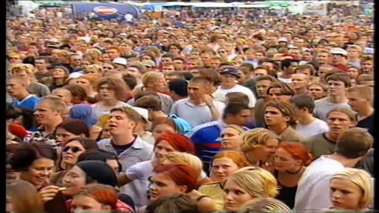 Muse - Plug In Baby, Bizarre Festival, 08/18/2000