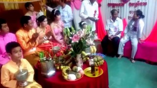 Lễ cột tay trong đám cưới người khmer nam bộ