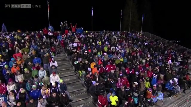 Австрийский горнолыжник едва избежал столкновения с упавшим дроном во время соревнований