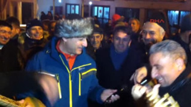Erzurum Aşıklar 'Herfene' Şenliğinde Soğukta Atıştı